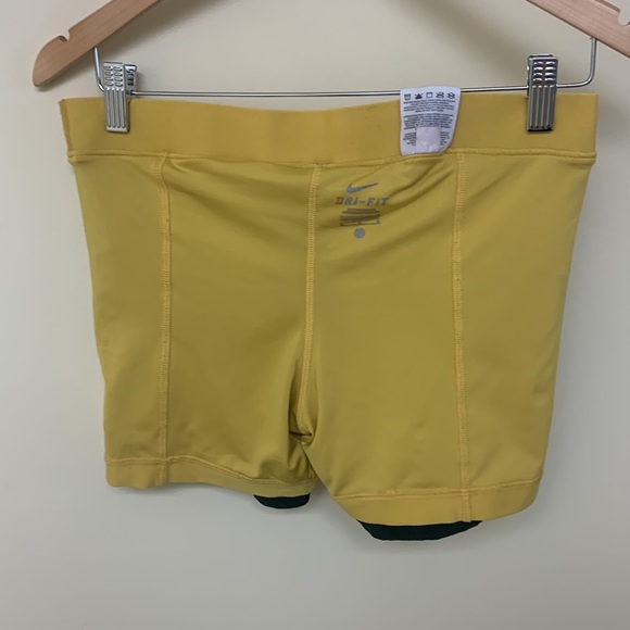 Nike Livestrong Women's Short - Picture 6 of 7